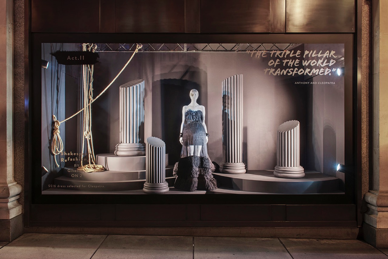 shakespeare window selfridges case 3